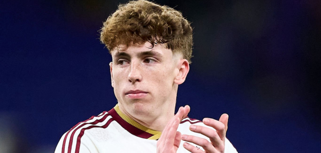 حقيقة اهتمام برشلونة بالتعاقد مع مونيوز؟